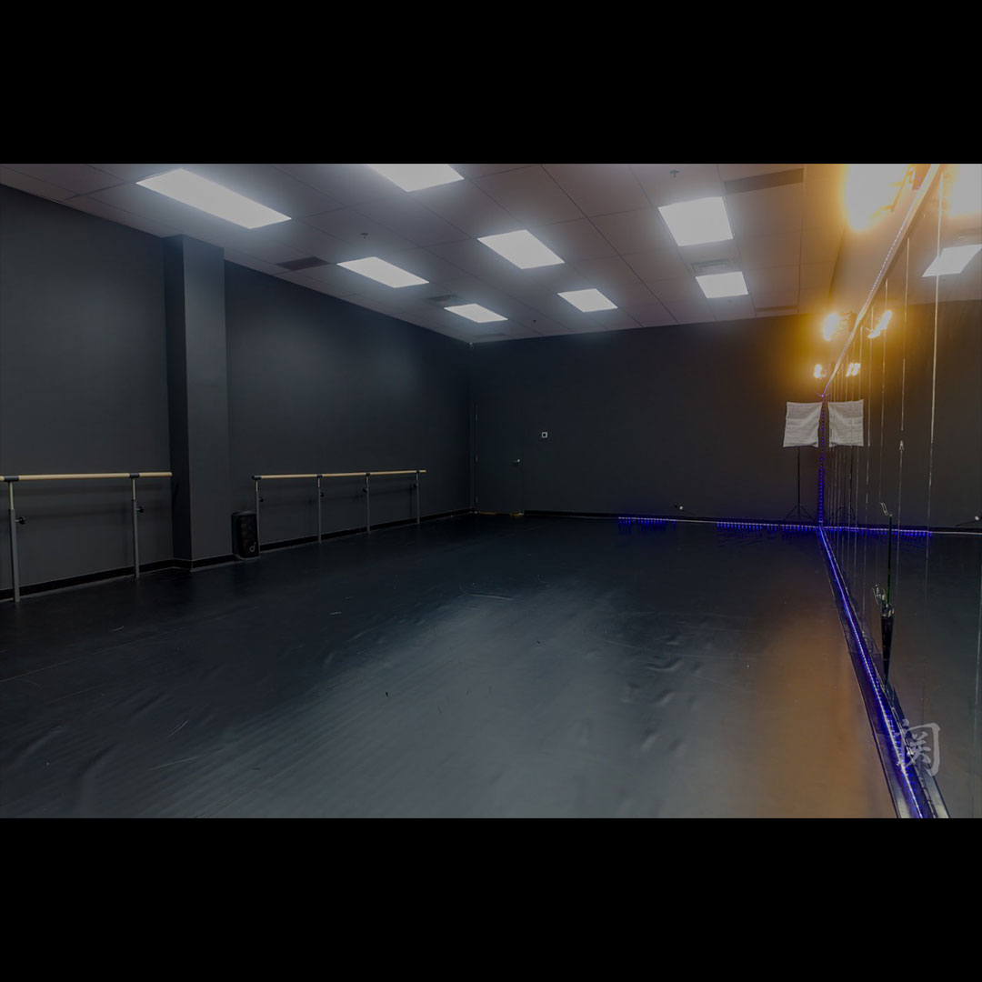 BLACKRoom3